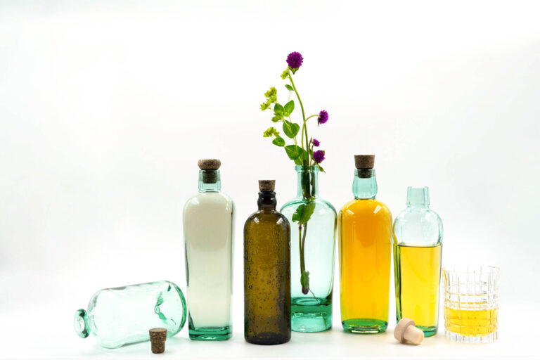 Produktfoto verschiedener Estal Flaschen, im Studio fotografiert