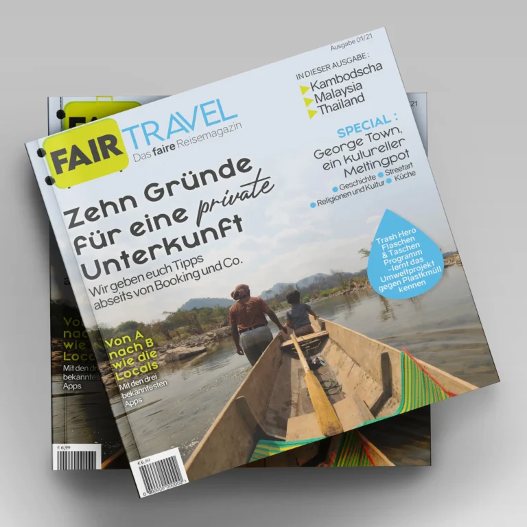 Cover einer Fair Travel Ausgabe zum Thema Südostasien. Auf dem Cover ist ein kleines Boot mit einem Mann und einem Kind zu sehen.