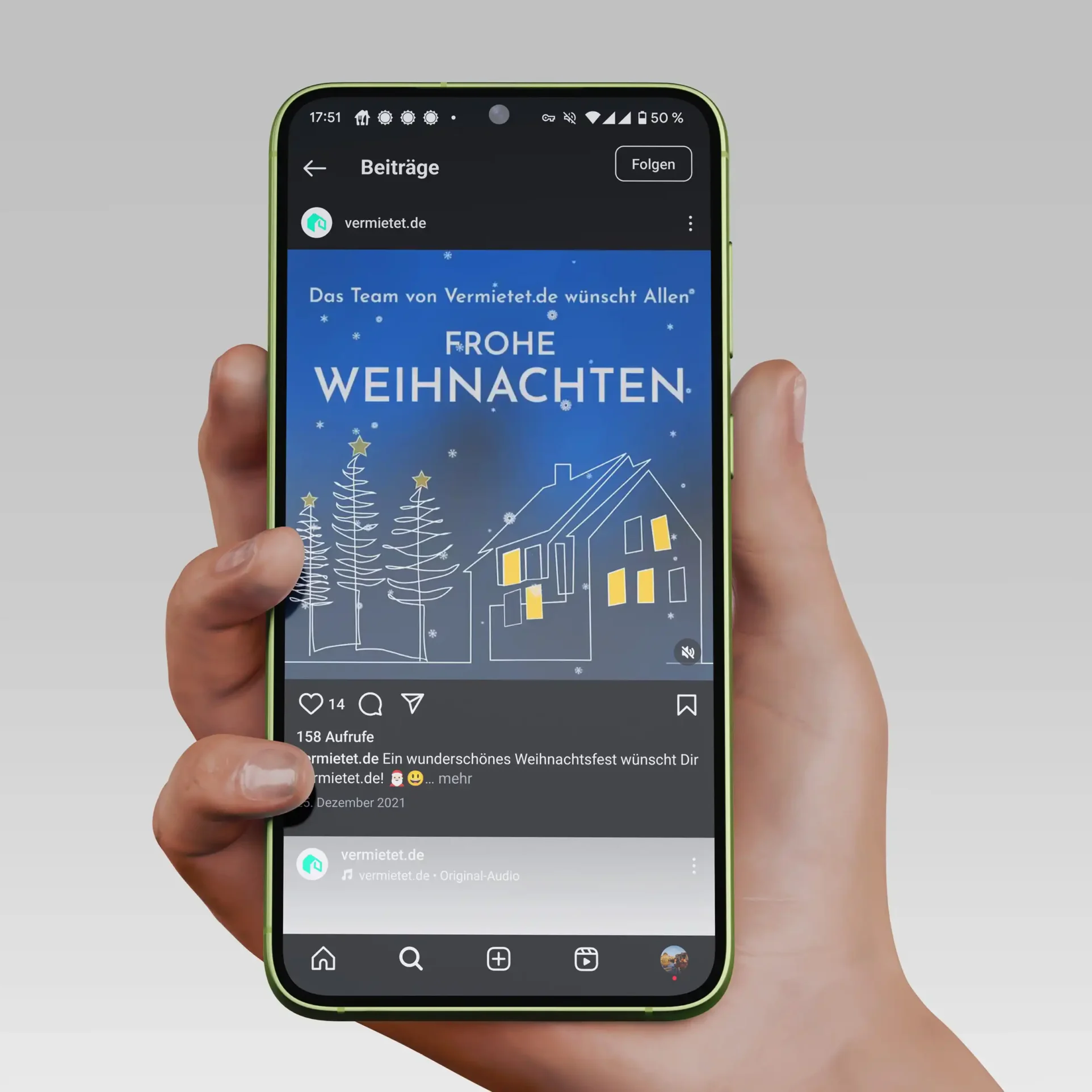 Ein Smartphone mit einem Social Media Beitrag, Es ist eine Illustration zu Weihnachten.